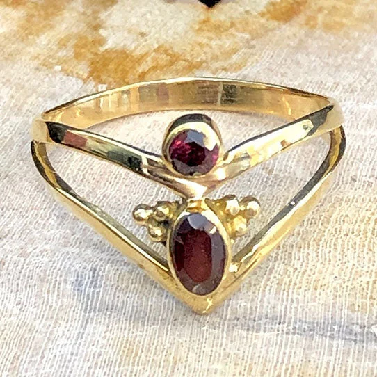 women’s heart-shaped rings-<span>RBR-050<span>: </span></span>Ruby Empress Ring - Brass