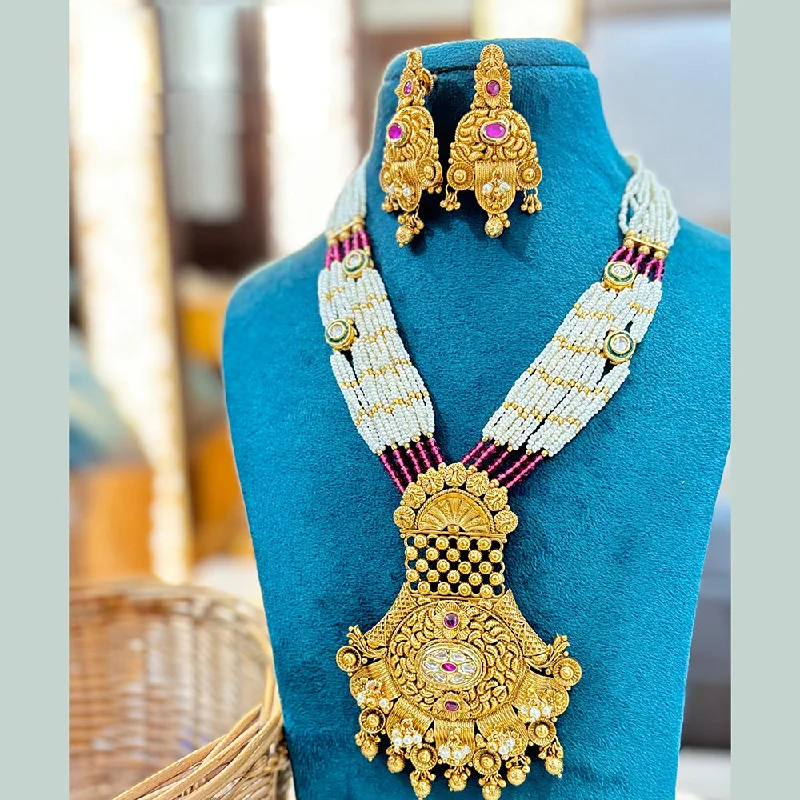 women’s simple necklaces-Jewel Addiction Copper Gold Plated Kundan Stone And Pearls Necklace Set