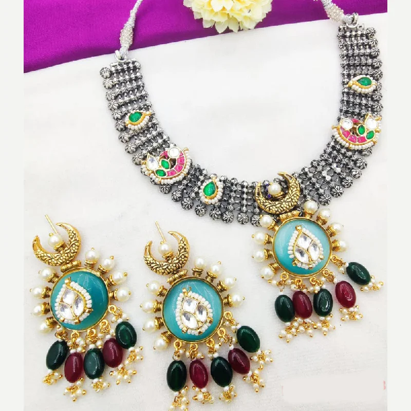 women’s sapphire pendant necklaces-Fancyla 2 Tone Plated Kundan Stone And Pearls Necklace Set