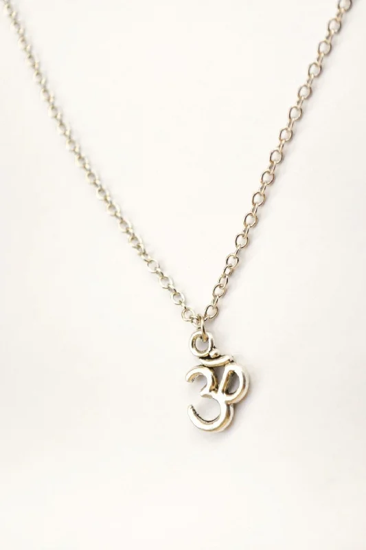 women’s gold chain necklaces-Silver chain Om necklace for men