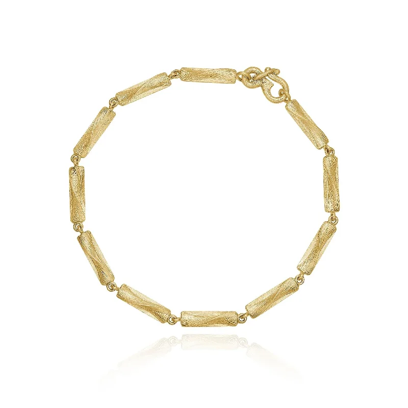 women’s geometric bangles-Vega Relief 18K Gold Bracelet