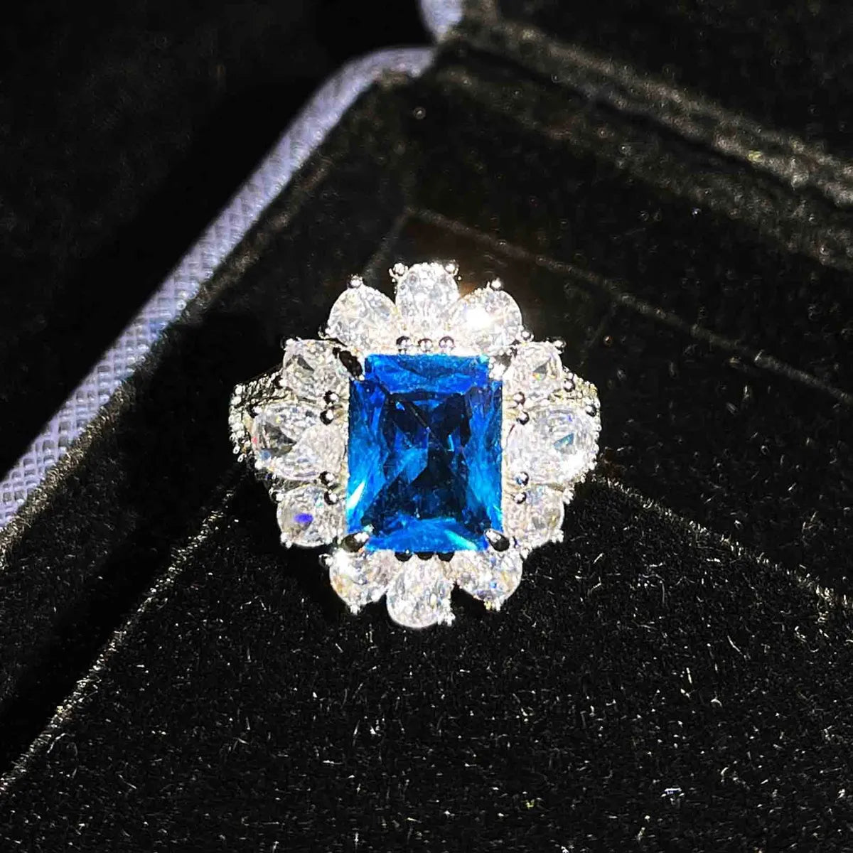 Blue Diamond Ring [Adjustable Opening]]